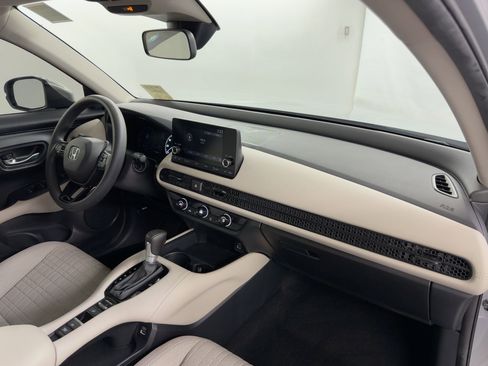 Certified 2023 Honda HR-V LX image 35