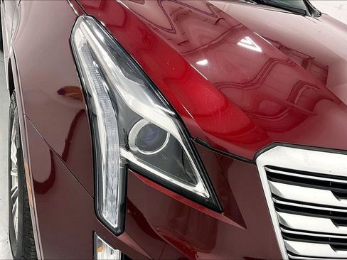Used 2018 Cadillac XT5 Luxury w/ Driver Awareness Package FWD image 30