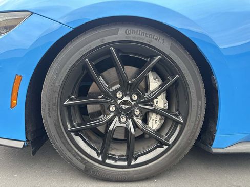Used 2025 Ford Mustang GT RWD image 9