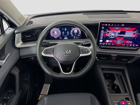 New 2026 Volkswagen Tiguan SE image 23