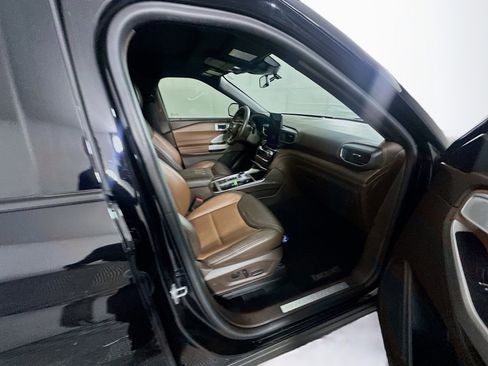 Used 2022 Ford Explorer King Ranch w/ Class IV Trailer Tow Package image 34