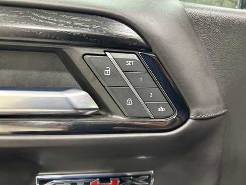 Used 2023 GMC Sierra 1500 AT4X image 16