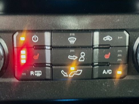 Used 2019 Ford F150 XLT w/ Equipment Group 302A Luxury image 21