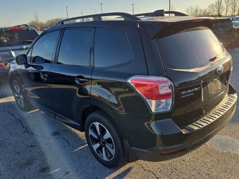 Used 2018 Subaru Forester 2.5i Premium w/ All-Weather Package image 2