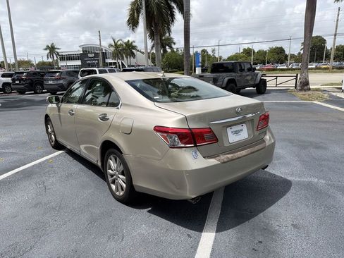 Used 2011 Lexus ES 350 image 6