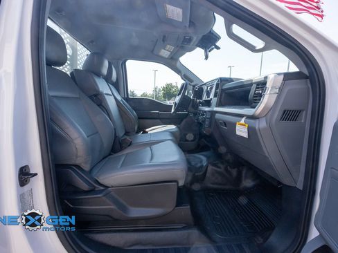Used 2024 Ford F550 2WD Regular Cab Super Duty image 28