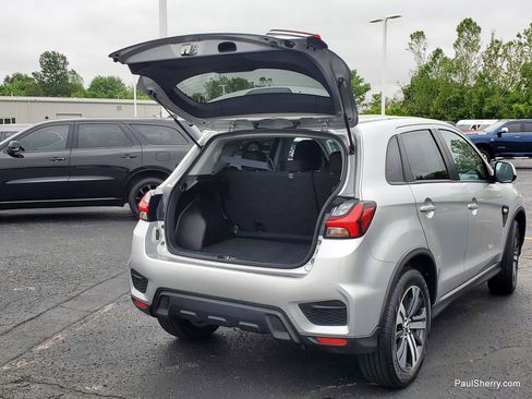 Used 2025 Mitsubishi Outlander Sport SE AWD/4WD image 12