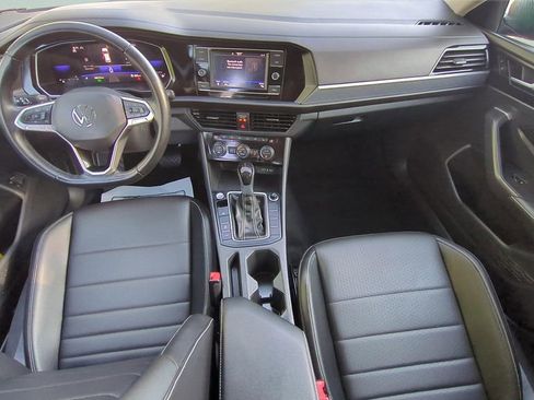 Used 2024 Volkswagen Jetta SE FWD image 10