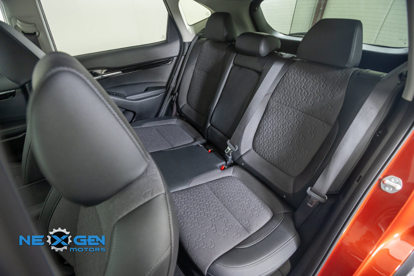 Used 2025 Kia Seltos S AWD/4WD image 32