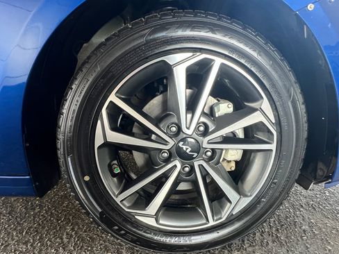 Used 2023 Kia Forte LXS image 10