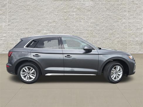 Certified 2023 Audi Q5 2.0T Premium w/ Convenience Package AWD/4WD image 8