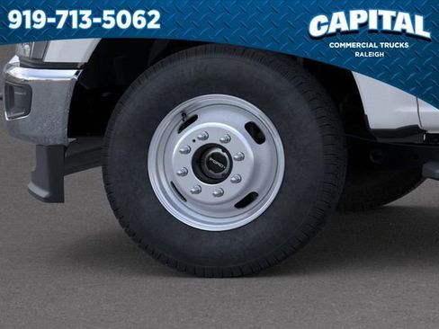 New 2025 Ford F350 XL w/ XL Chrome Package image 19