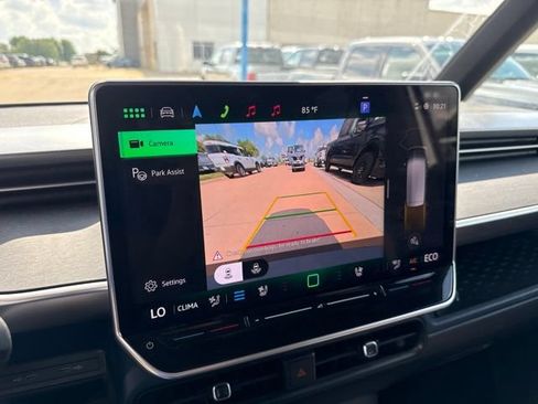 Used 2025 Volkswagen ID. Buzz Pro S RWD image 21