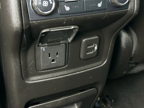 Used 2019 GMC Acadia Denali image 29