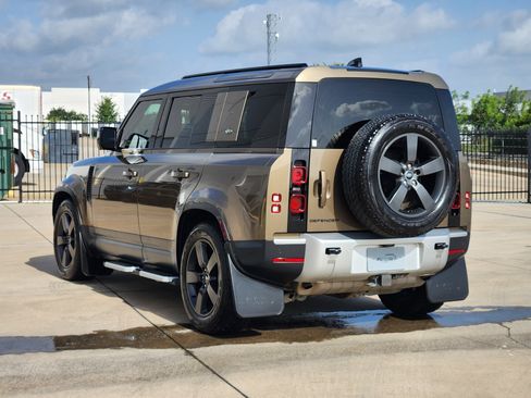 Used 2024 Land Rover Defender 110 S AWD/4WD image 4