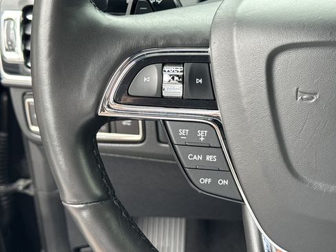 Used 2019 Lincoln Navigator Select w/ Cargo Package RWD image 31