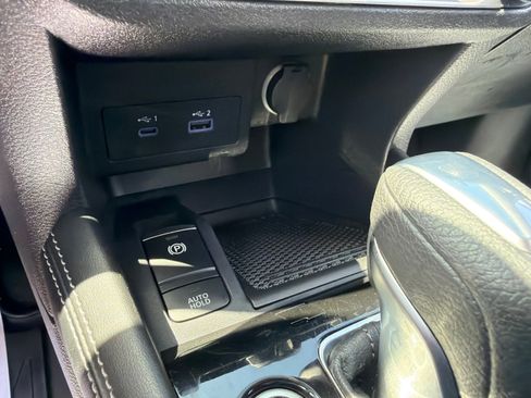 Used 2024 Nissan Kicks SV FWD image 29
