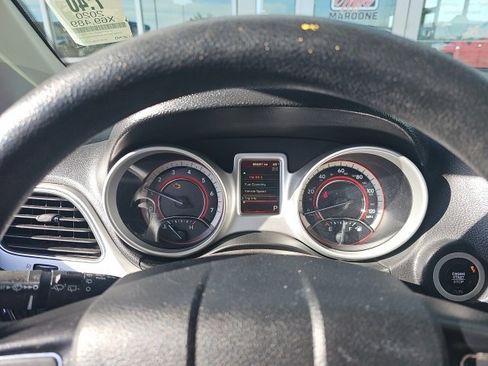 Used 2020 Dodge Journey SE w/ Blacktop Package image 19