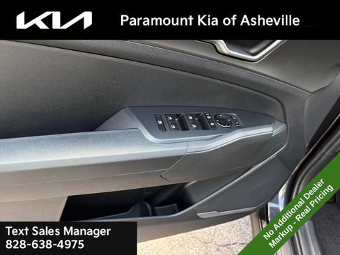 New 2026 Kia Sportage LX w/ LX Convenience Package AWD/4WD image 25