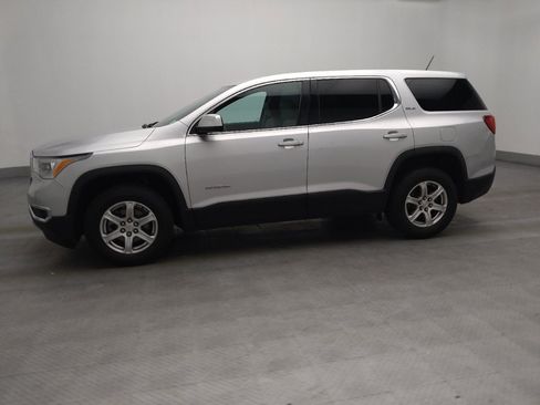 Used 2017 GMC Acadia SLE FWD image 2