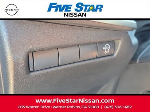 Used 2025 Nissan Kicks SV FWD image 27