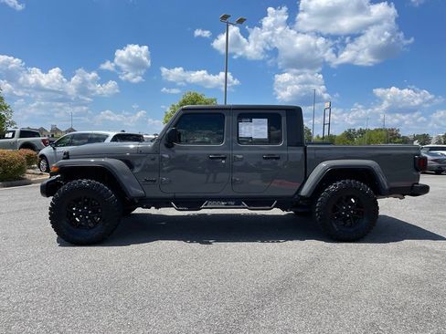 Used 2023 Jeep Gladiator Sport AWD/4WD image 4
