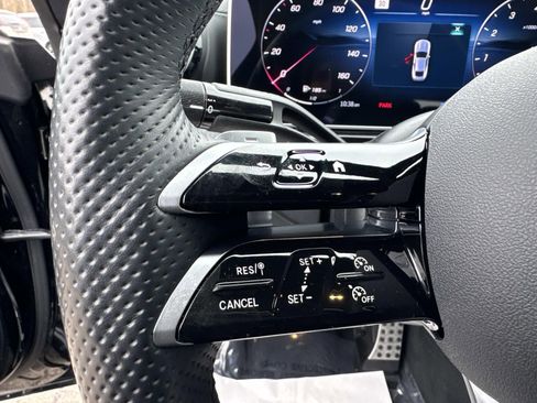 Used 2025 Mercedes-Benz CLE 300 4MATIC Coupe image 25