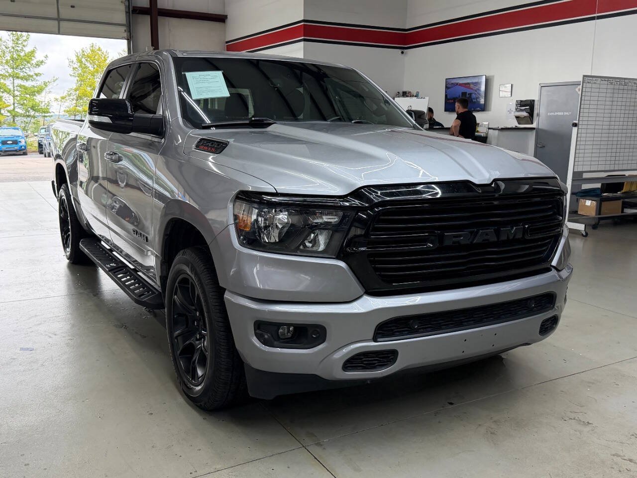 Used 2021 RAM 1500 Big Horn AWD/4WD image 1