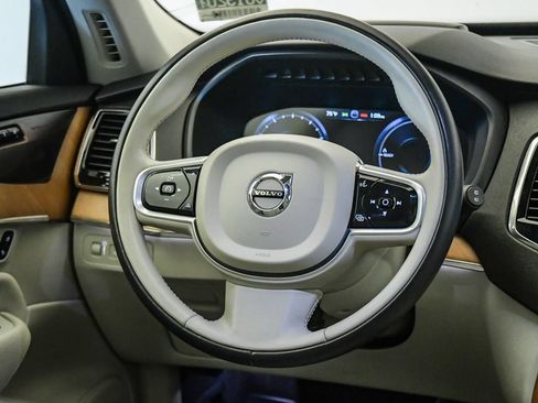 Used 2022 Volvo XC90 T8 Inscription Expression w/ Advanced Package AWD/4WD image 13