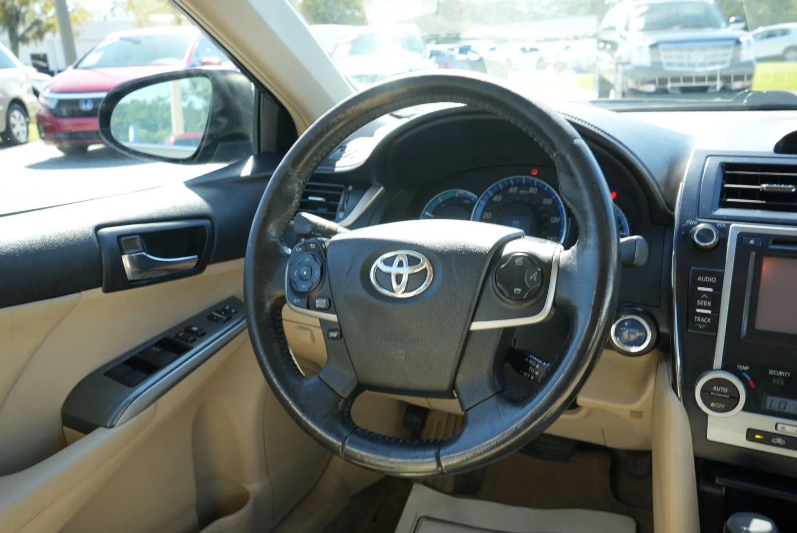 Used 2012 Toyota Camry XLE w/ Convenience Pkg FWD image 14