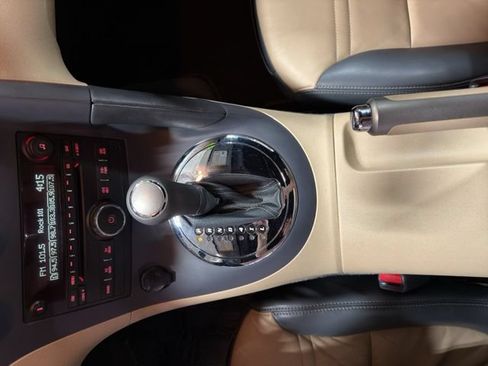 Used 2007 Pontiac Solstice Convertible w/ Premium Package RWD image 28