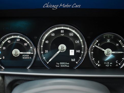 Used 2023 Rolls-Royce Cullinan image 12