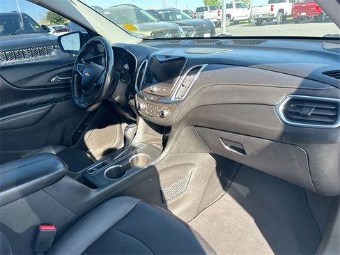 Used 2018 Chevrolet Equinox Premier image 23