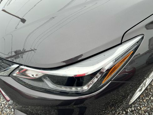 Used 2017 Chevrolet Cruze LT FWD image 30