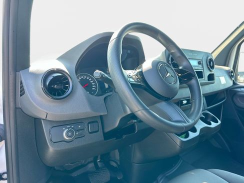 Certified 2025 Mercedes-Benz Sprinter 2500 image 15