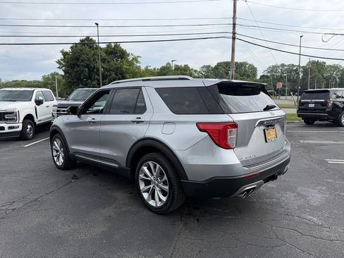 Certified 2021 Ford Explorer Platinum w/ Equipment Group 601A AWD/4WD image 4