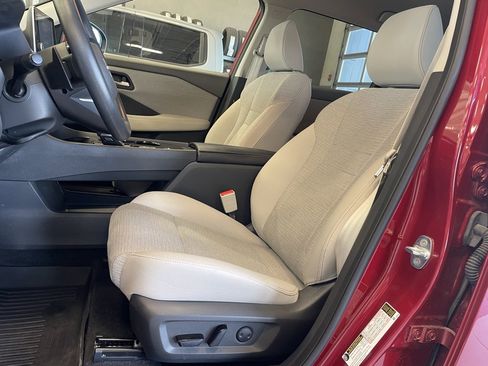 Certified 2023 Nissan Rogue SV image 10