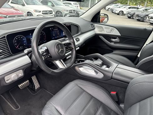 Used 2024 Mercedes-Benz GLS 580 4MATIC image 13