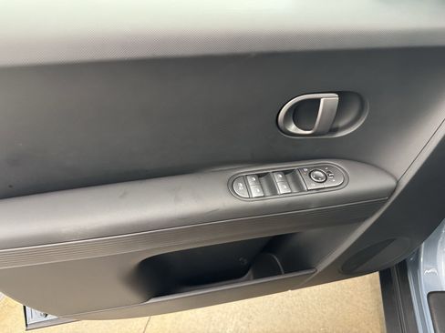 New 2025 Hyundai Ioniq 5 SE image 15