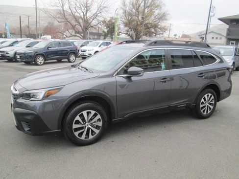 Used 2022 Subaru Outback Premium w/ Popular Package #1 image 3