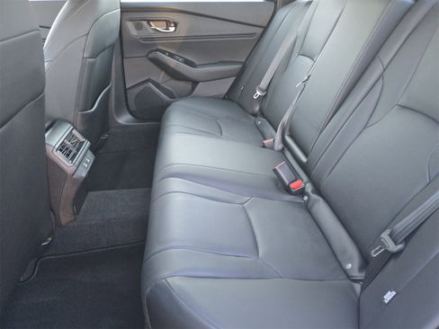 Used 2024 Honda Accord Touring image 12