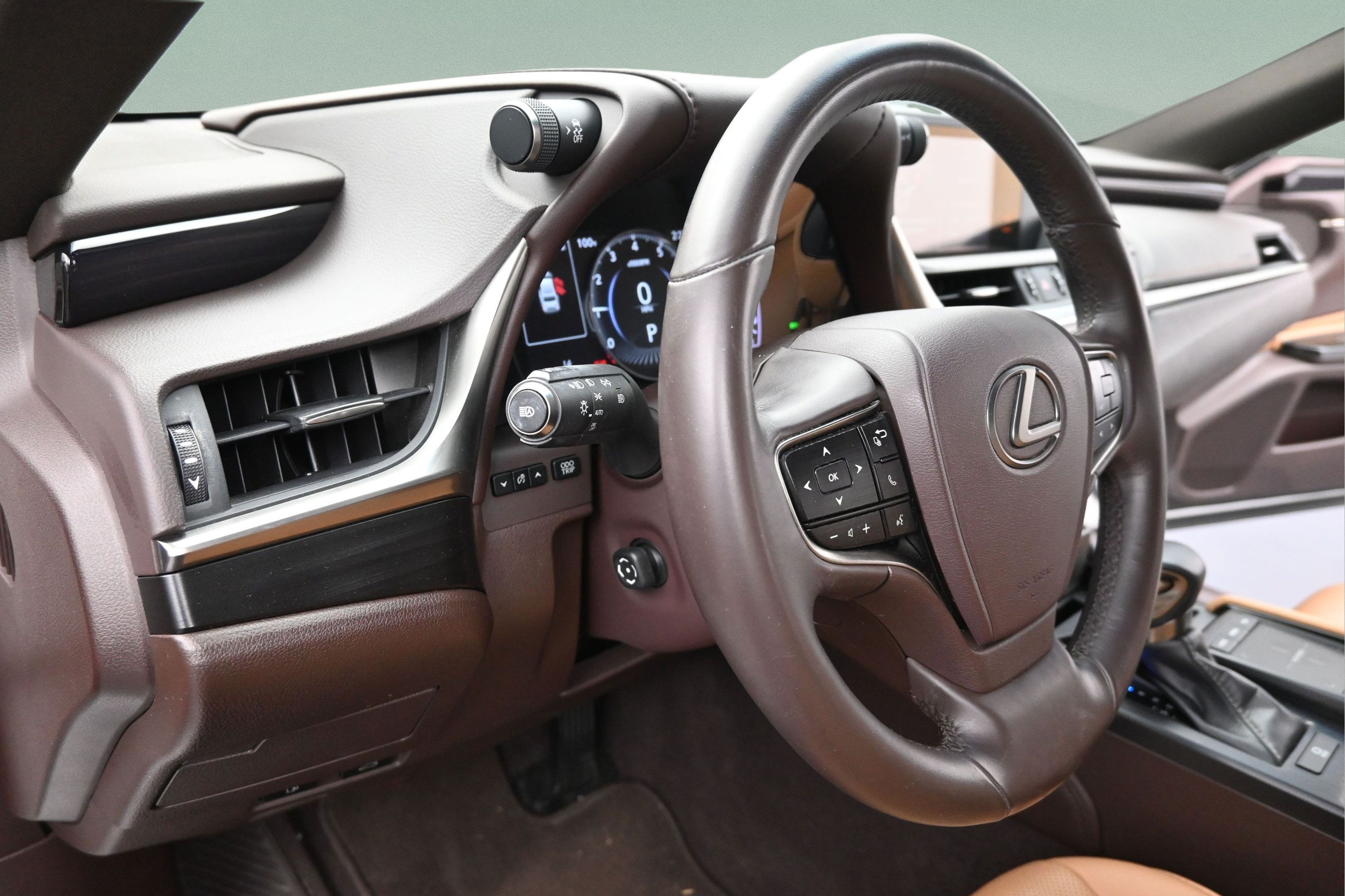 Used 2019 Lexus ES 350 w/ Premium Package FWD image 12