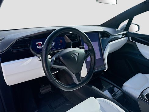 Used 2020 Tesla Model X Long Range image 7