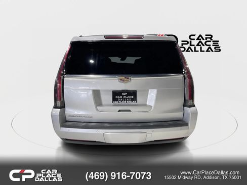 Used 2020 Cadillac Escalade ESV Luxury RWD image 18