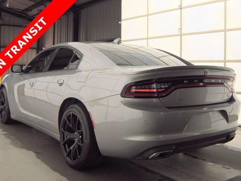 Used 2018 Dodge Charger R/T RWD image 5