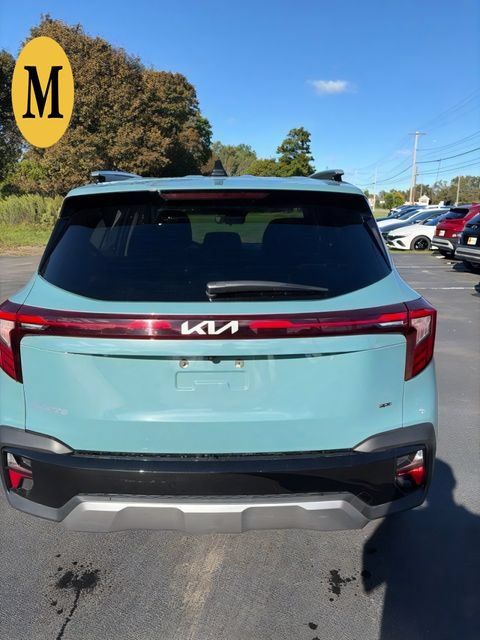 Used 2024 Kia Seltos EX AWD/4WD image 15