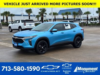 Used 2025 Chevrolet Trax LS w/ LS Convenience Package