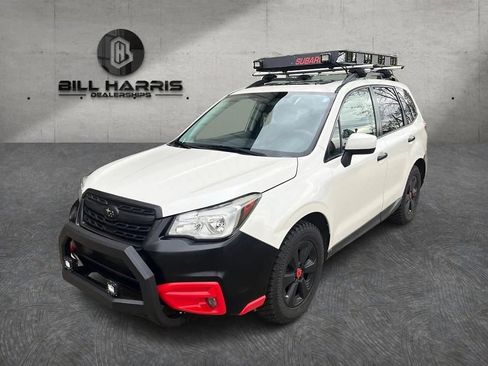 Used 2017 Subaru Forester 2.5i Premium AWD/4WD image 3
