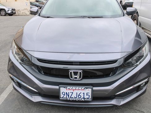 Used 2021 Honda Civic EX image 2