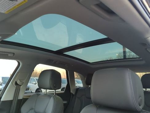 Used 2024 Audi Q5 2.0T Premium Plus image 11